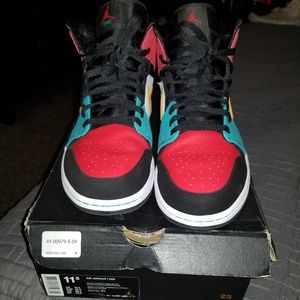Air Jordan 1 Mid size 11.5